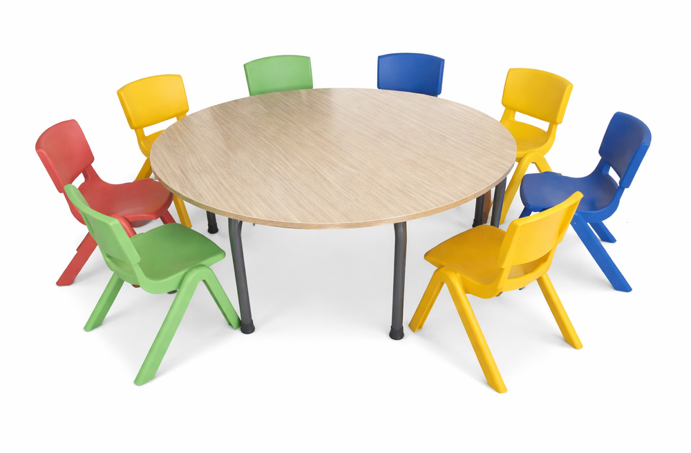 Table ronde, 9 chaises — Ø 120 cm